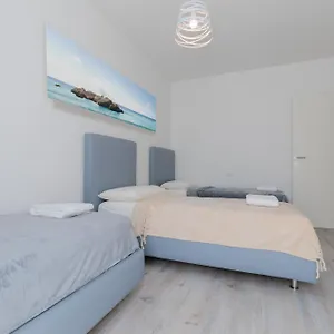 Wave Island! Luxury A - Piscina E Park Free! , Lido di Jesolo Italia